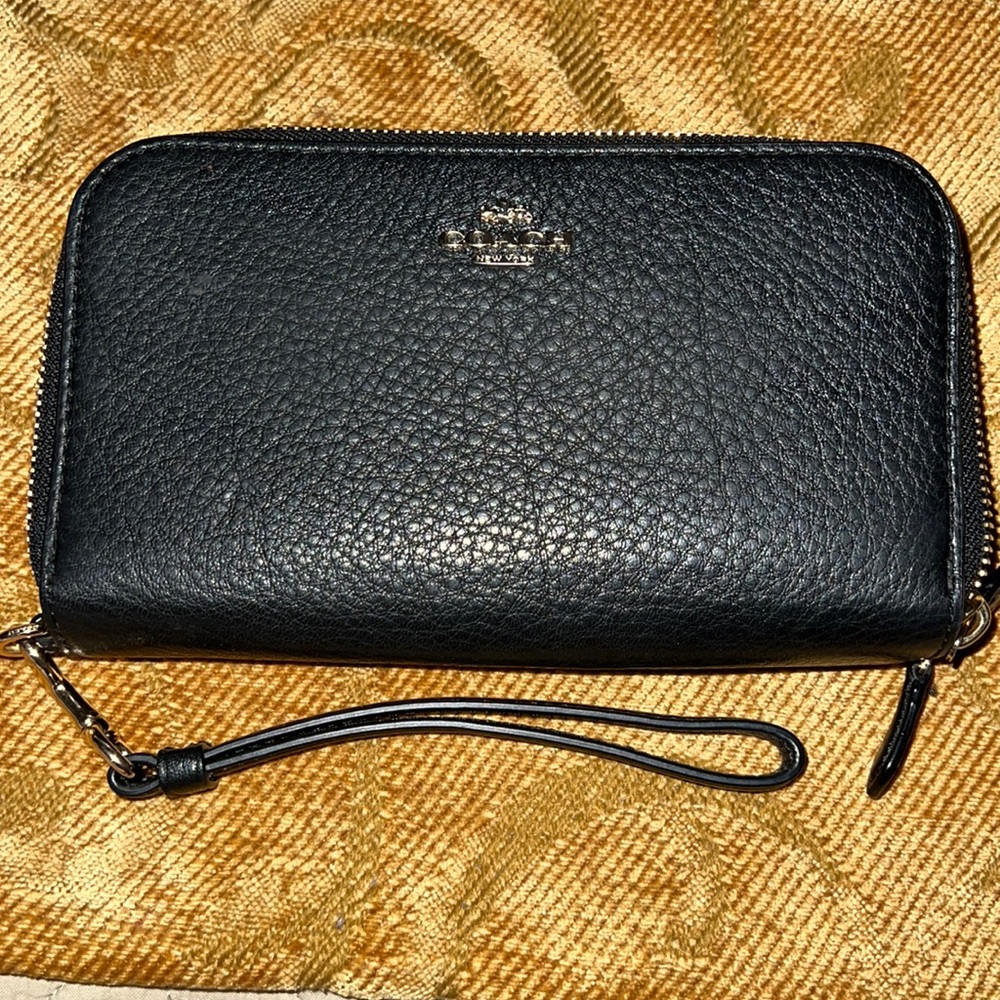 Pebble Coach Wallet 👛